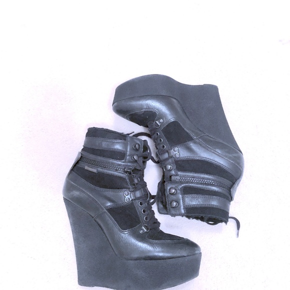 Burberry Shearling Fur Leather Suede Ankle Booties - Picture 6 of 7